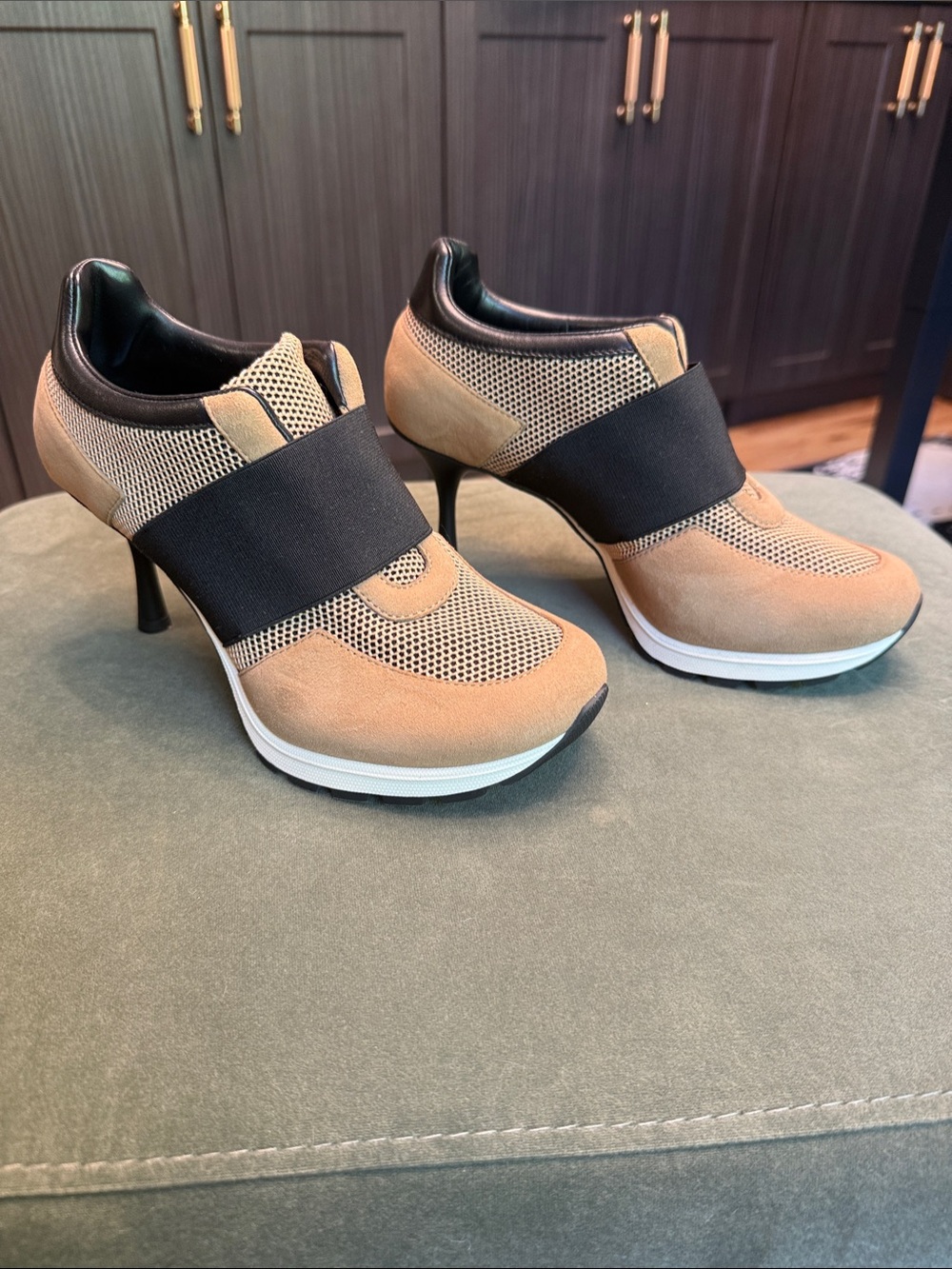 Women's Tan Suede Stretch-Band Heels